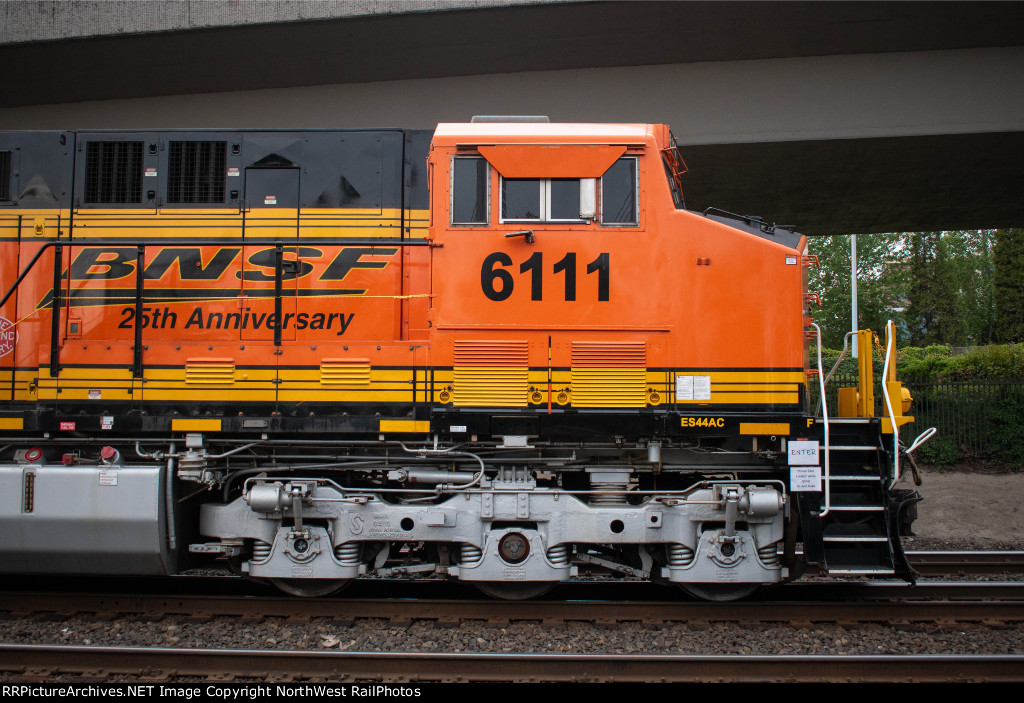 BNSF 6111